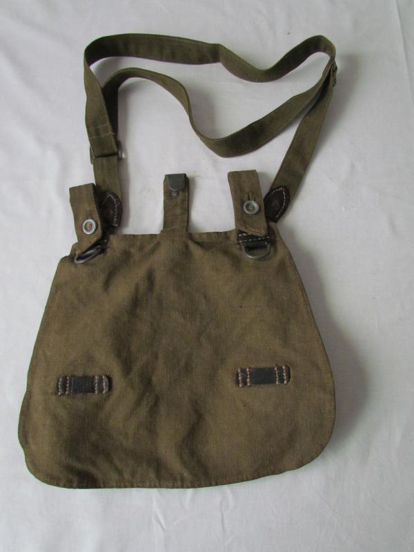 WH/SS late war breadbag with carrying strap