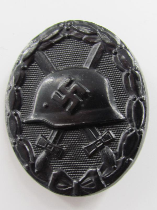 WH/SS wound badge in Black