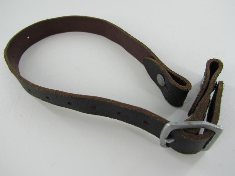 Unissued chinstrap marked RBNR. 0/0494/0008