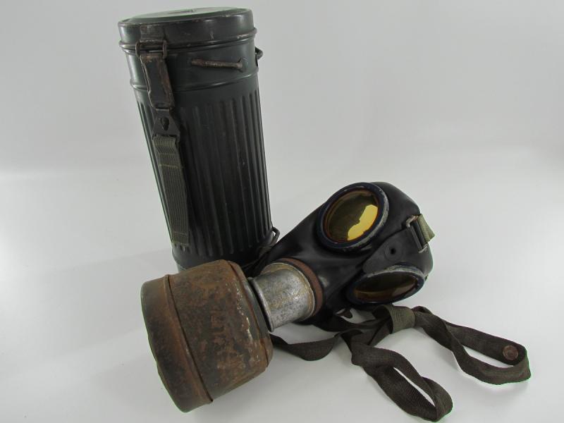 WH/SS Auer Gasmask Cannister With Gasmask