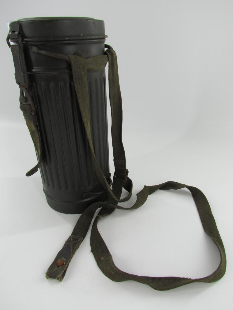 WH/SS Gasmask Cannister With Contents