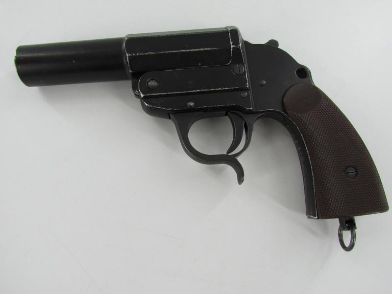 LP34 Aluminum flare gun marked ac40