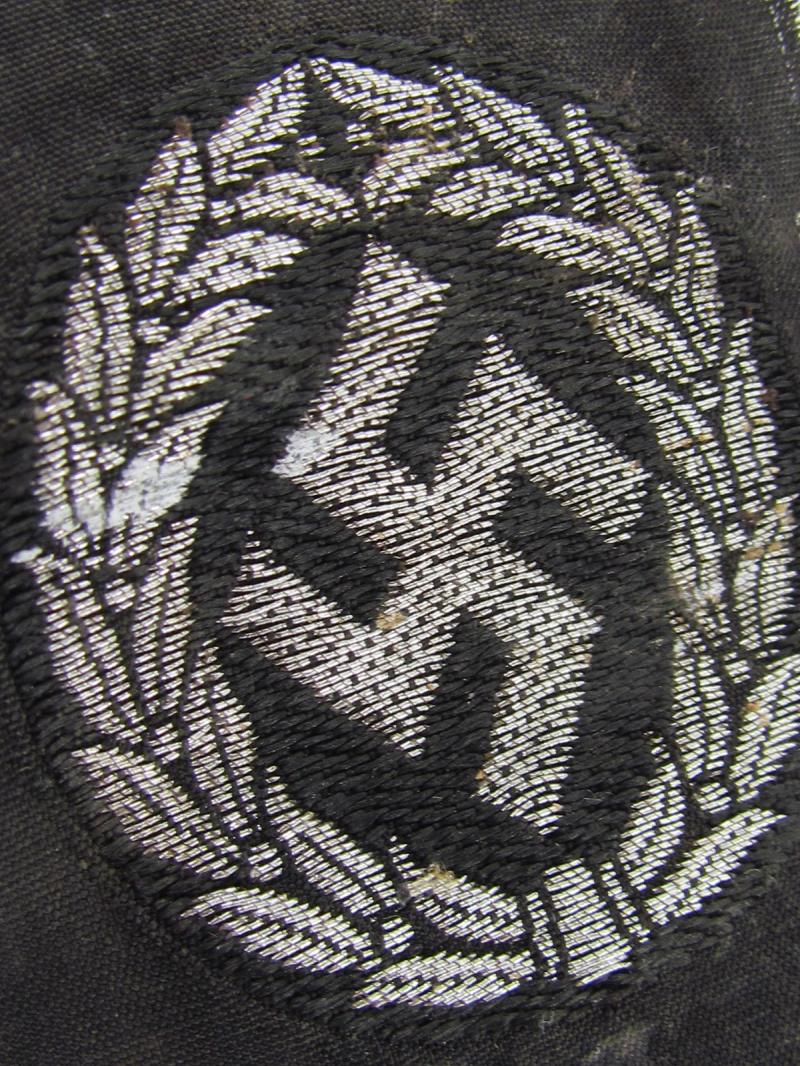 Bevo Woven Schuma Cap Badge