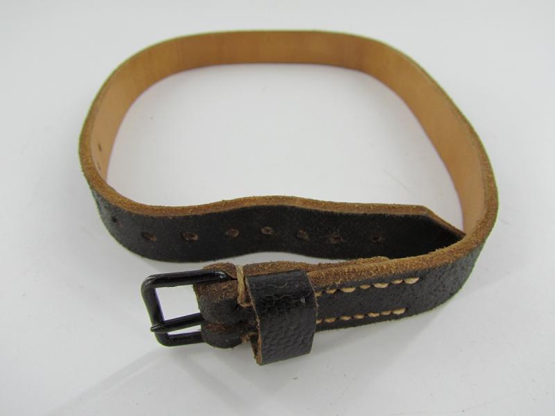 WH/SS Leather Equipment Strap (Mantelriemen)