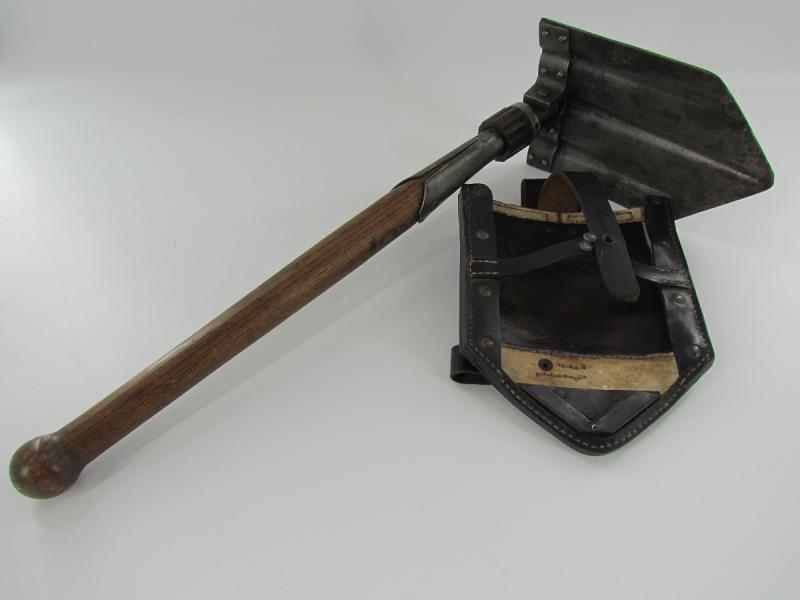 WH/SS Folding Shovel with Carrying Case