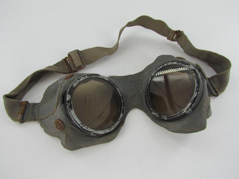 Wehrmacht or Waffen SS mountain troops protective goggles