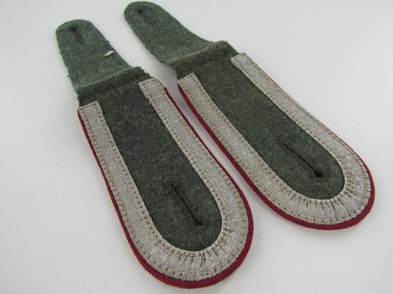 Wehrmacht NCO Shoulder Boards for nebelwerfer troops