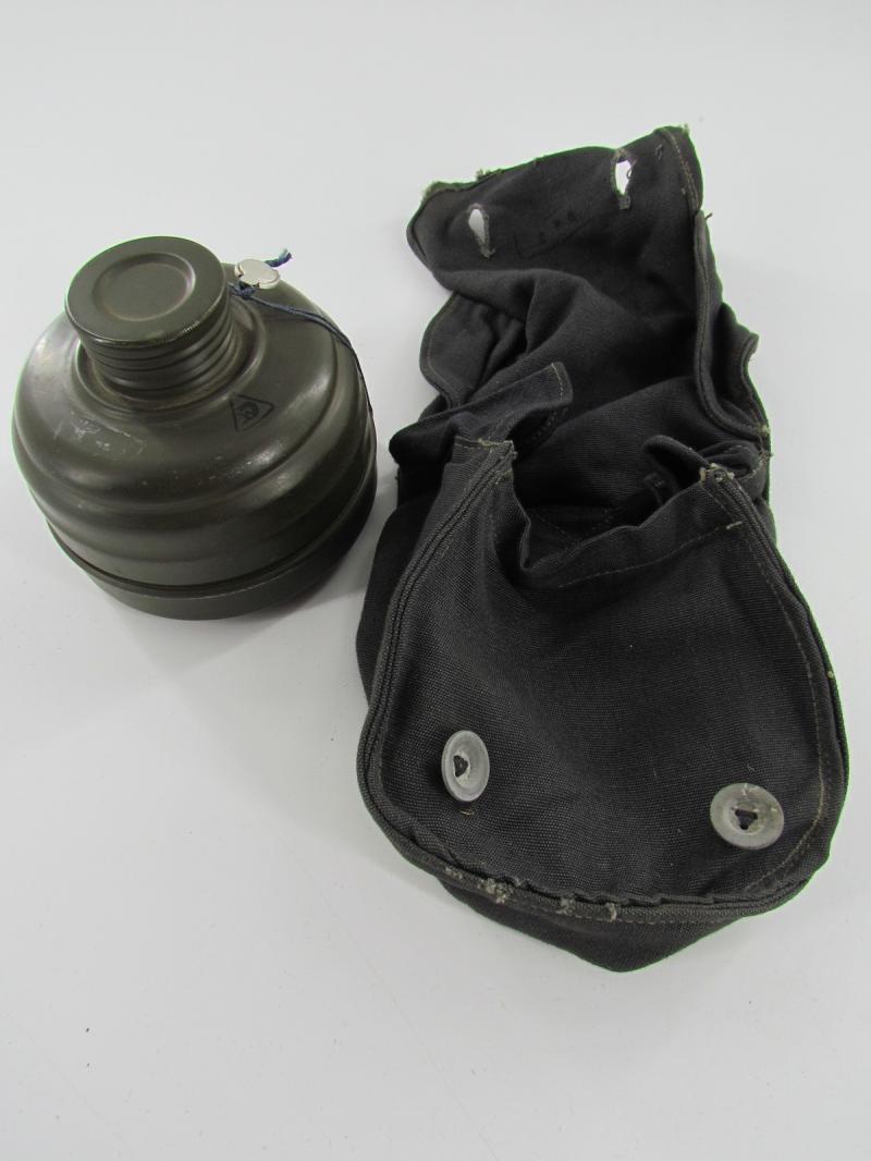 Wehrmacht ( Luftwaffe ) Gas Mask Filter Bag With Filter