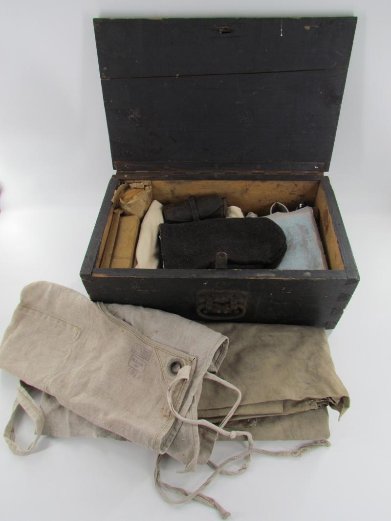 WW1 German Personal Box With Contents