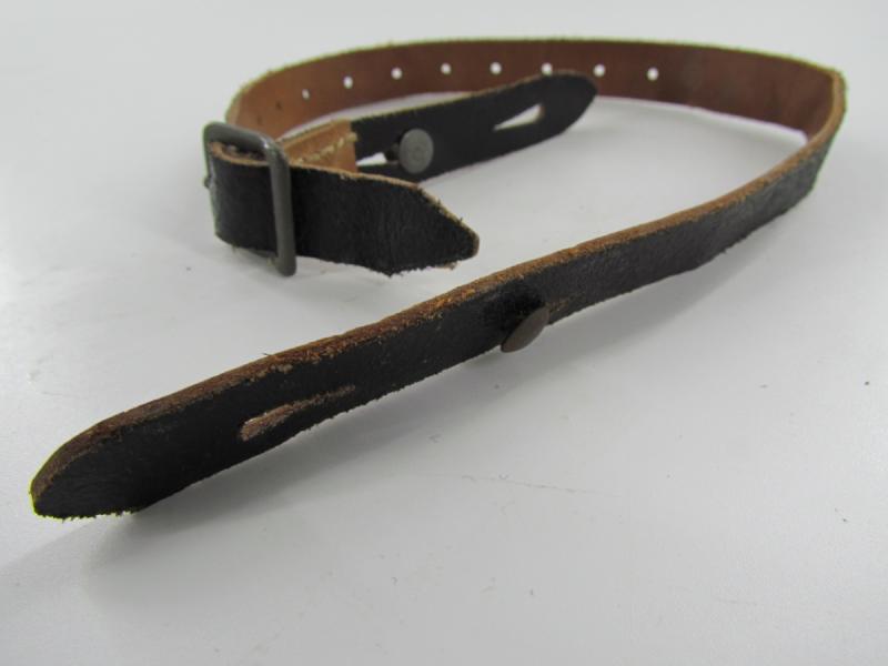 Unissued chinstrap marked RBNR. 0/0494/0008