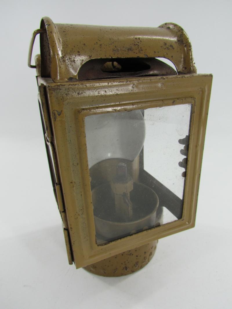 WH/SS Lamp ( Einheitslanterne ) in Tan paint.