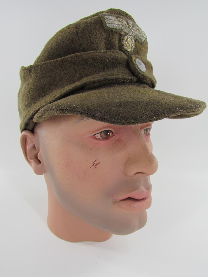 Wehrmacht M43 Single Button Cap Maker Marked