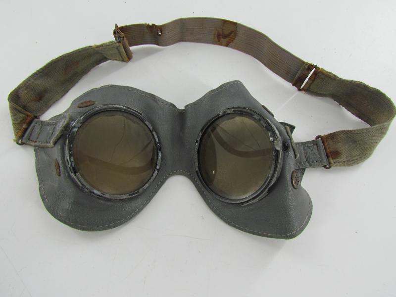 Wehrmacht or Waffen SS mountain troops protective goggles