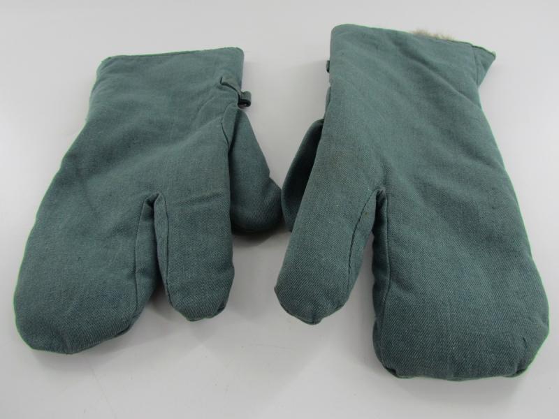WH/SS Green ( Police ) Winter Gloves With Rabbit Fur
