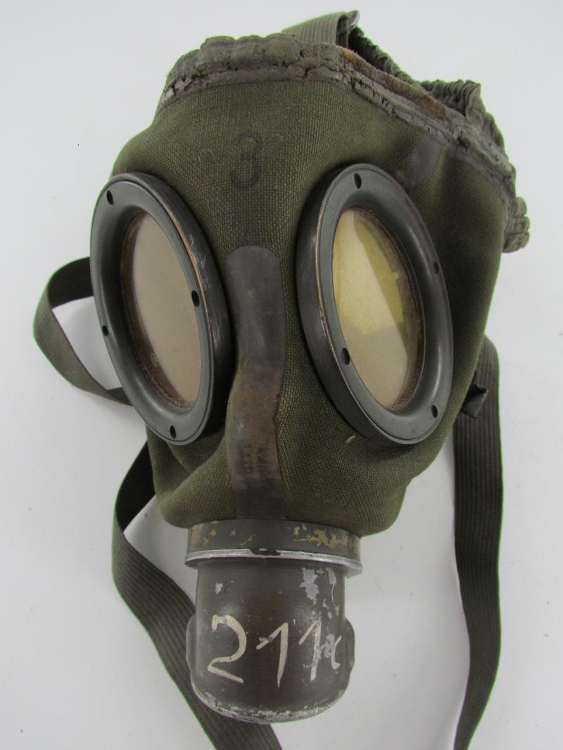 WH/SS Gasmaske 30 Marked 1938