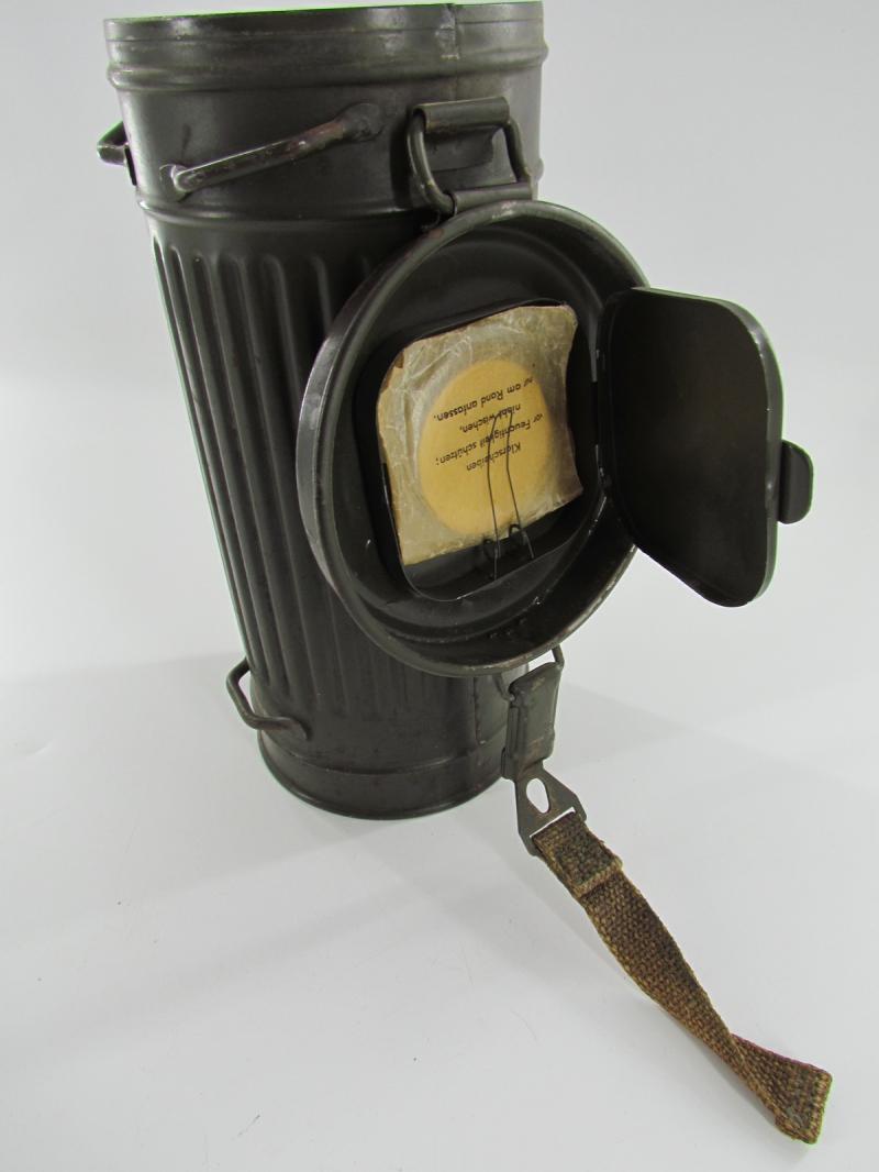 WH/SS Gasmask cannister with Strap