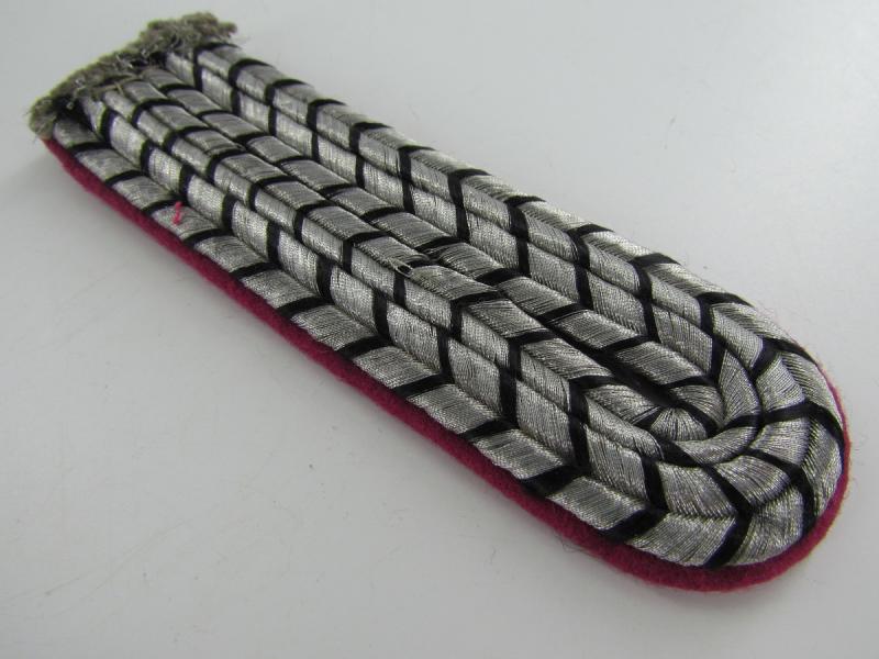 1x Feuerschutzpolizei Zugführer Shoulder Board