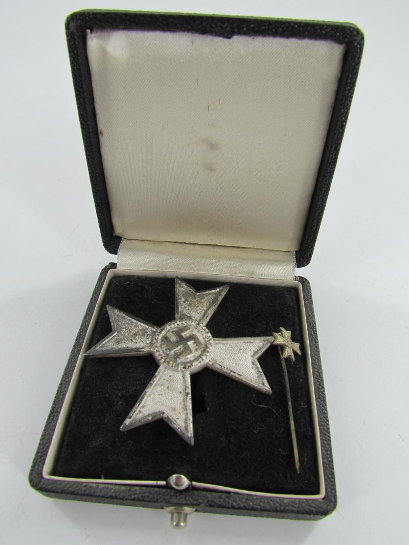 Kriegsverdienstkreuz/War Merit Cross 1 Class '15' Without Swords In Its Box With Miniature Version