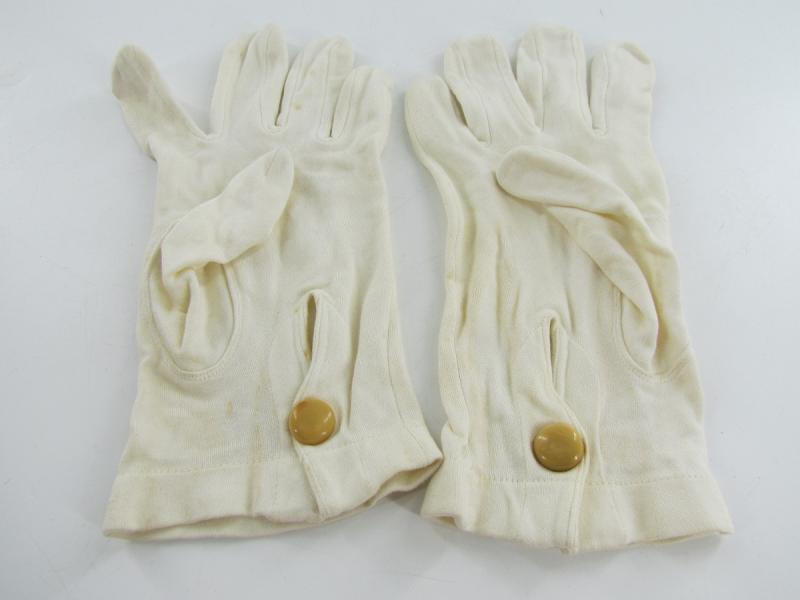 WH/SS Officer white Dress Gloves Maker Marked 1941