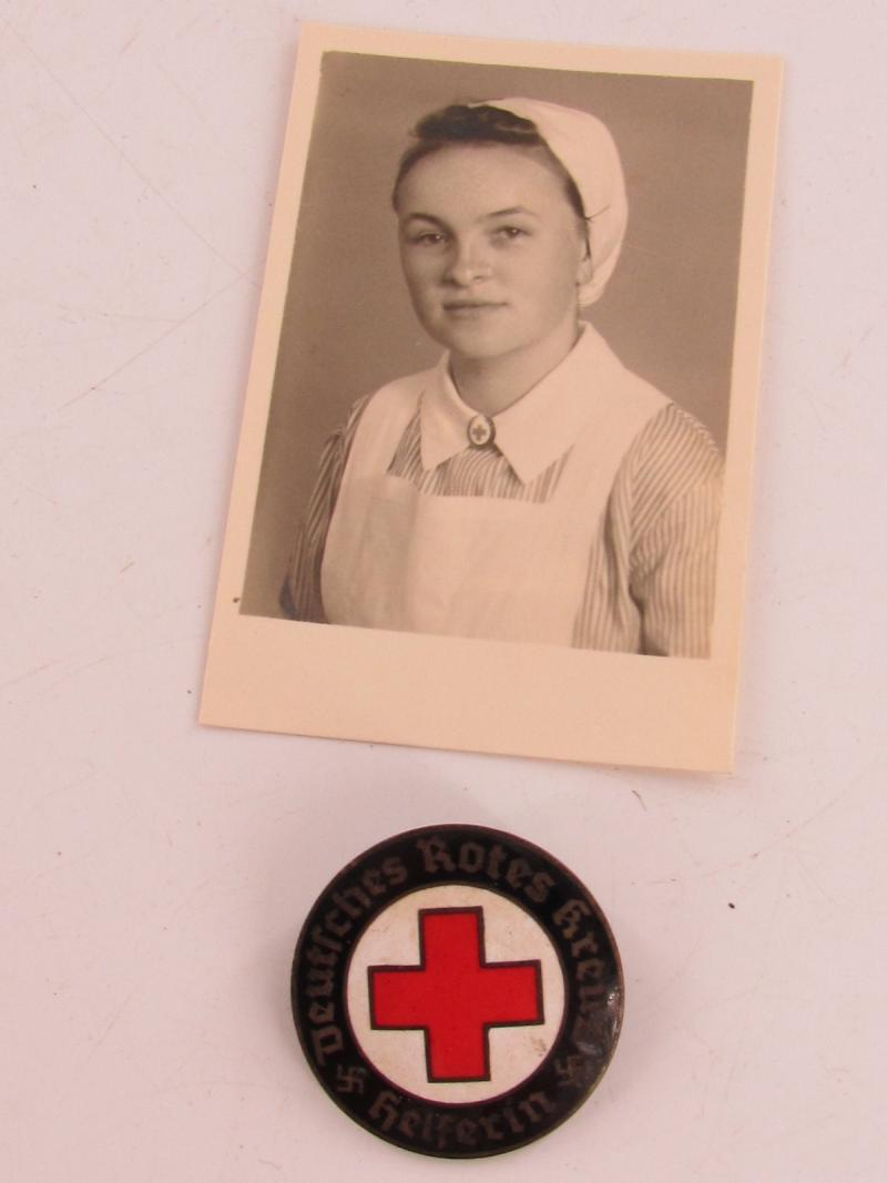 DRK Deutsches Rotes Kreuz Badge for Helferin With Photo