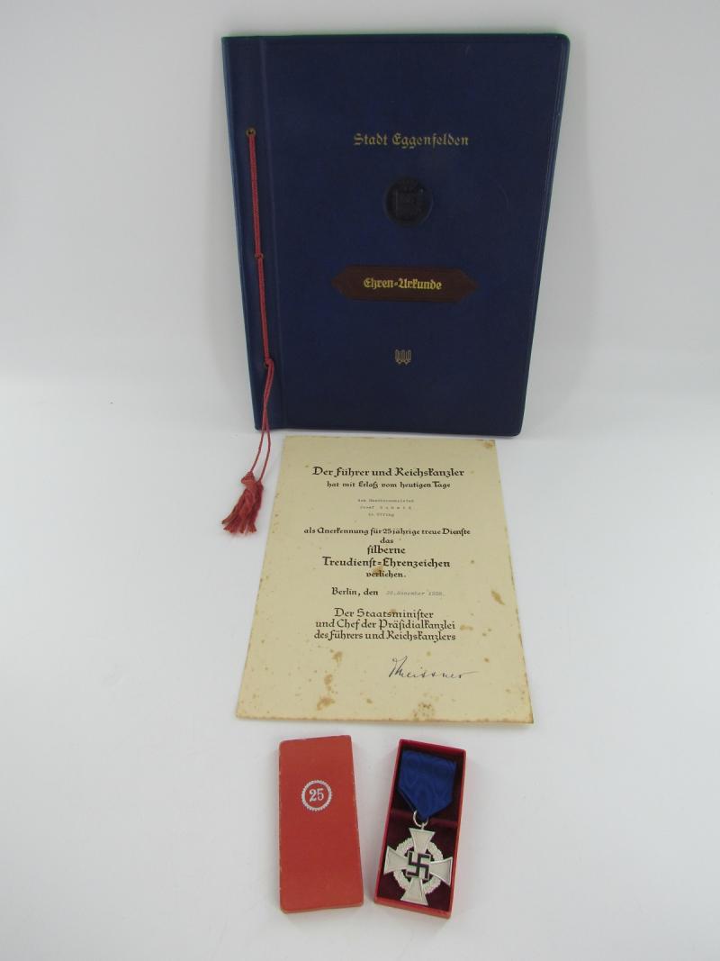 Cased 'Treudienst Ehrenzeichen 25' With Award Document And Honorary Certificate