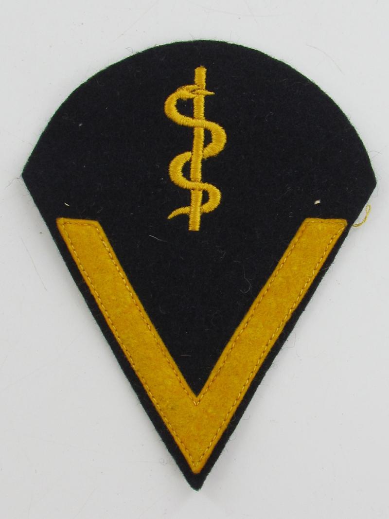 Kriegsmarine Sanitäter Combined Career and Rank Sleeve Insignia