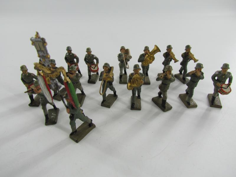 17 x Lineol Wehrmacht 4 cm Marching musicians....Rare