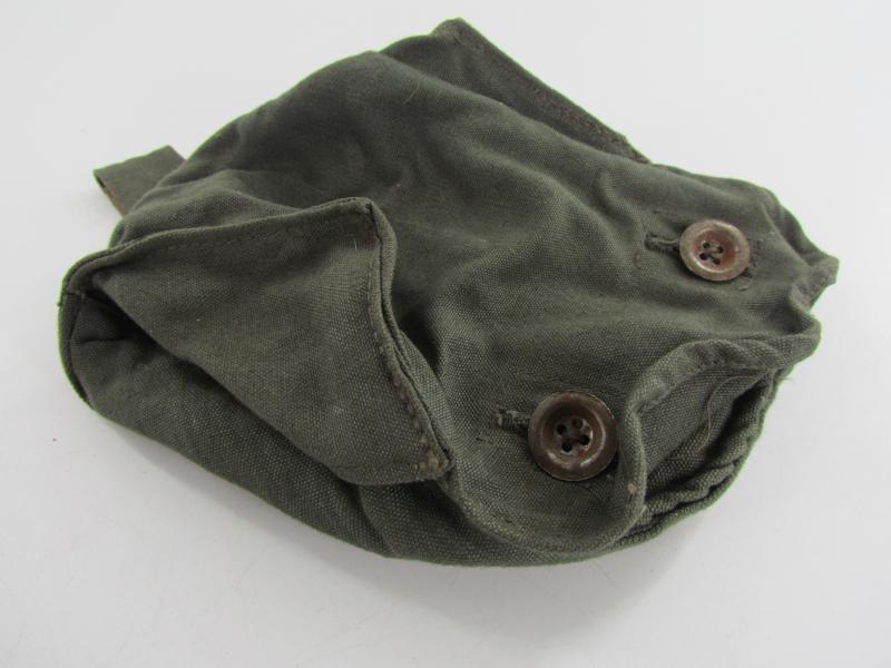 German WH M31 Gasmask Filter Pouch