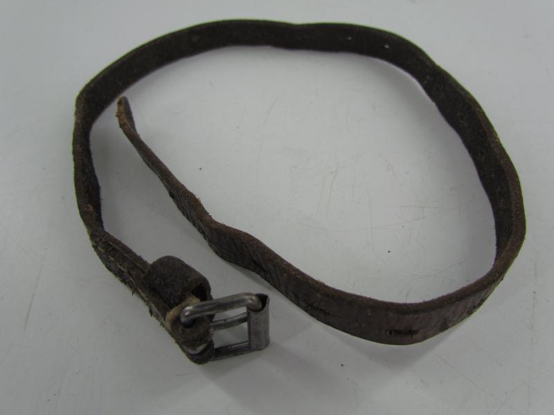 WH/SS Leather Equipment Strap (Mantelriemen)