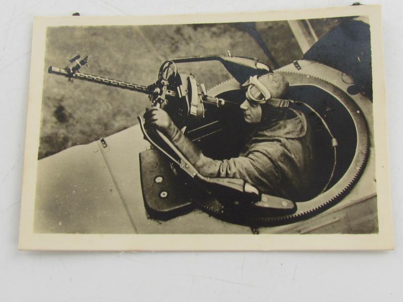 Luftwaffe Airgunner With MG15 Photo