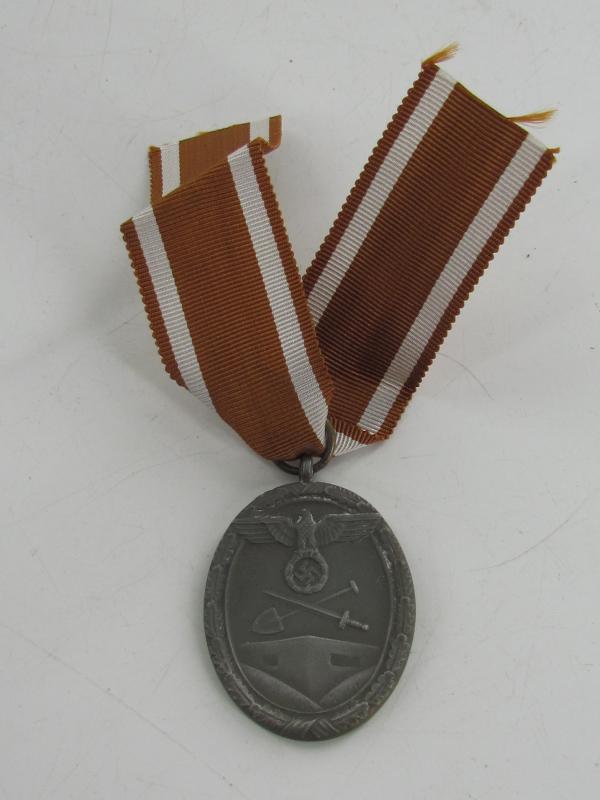 Westwall Medal ( Late War Zink )