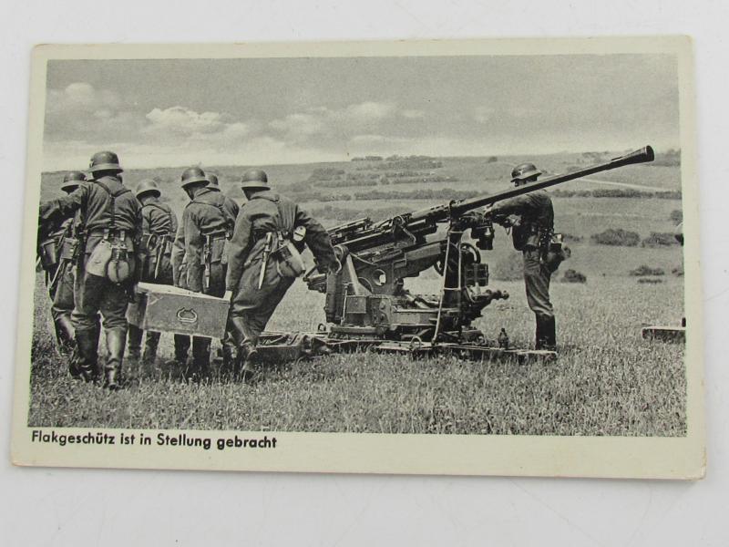 Postcard : Flakgeschütz ist in Stellung Gebracht