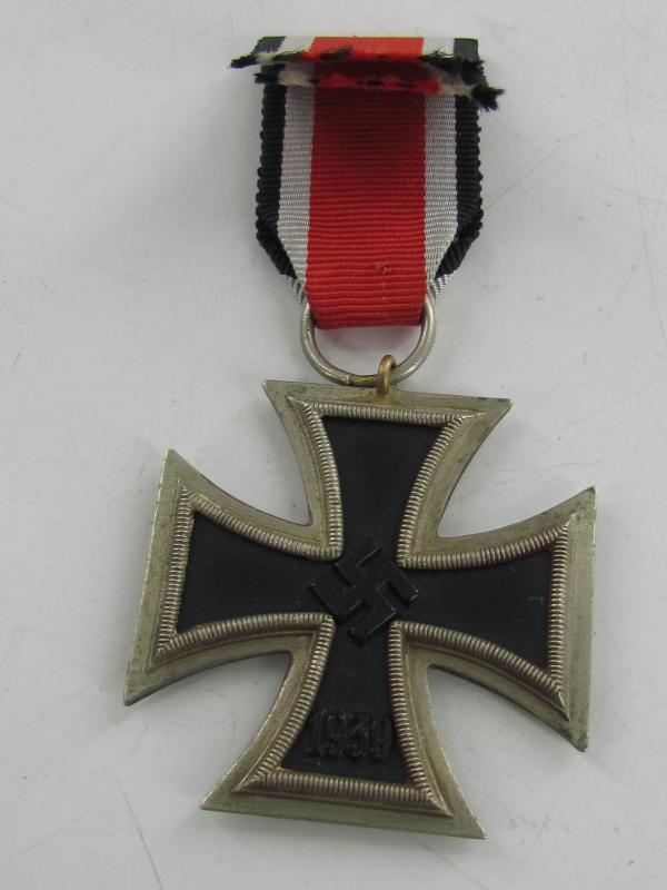 WW2 Iron Cross 2nd Class Maker '4'