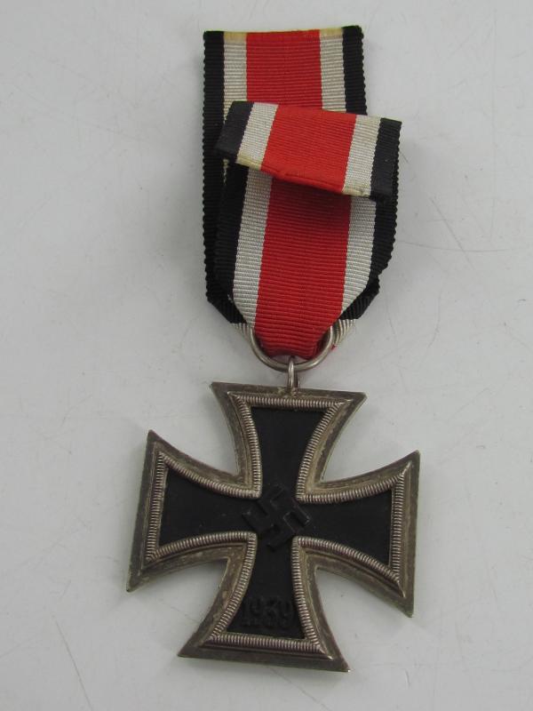 WW2 Iron Cross 2nd Class Maker '15'