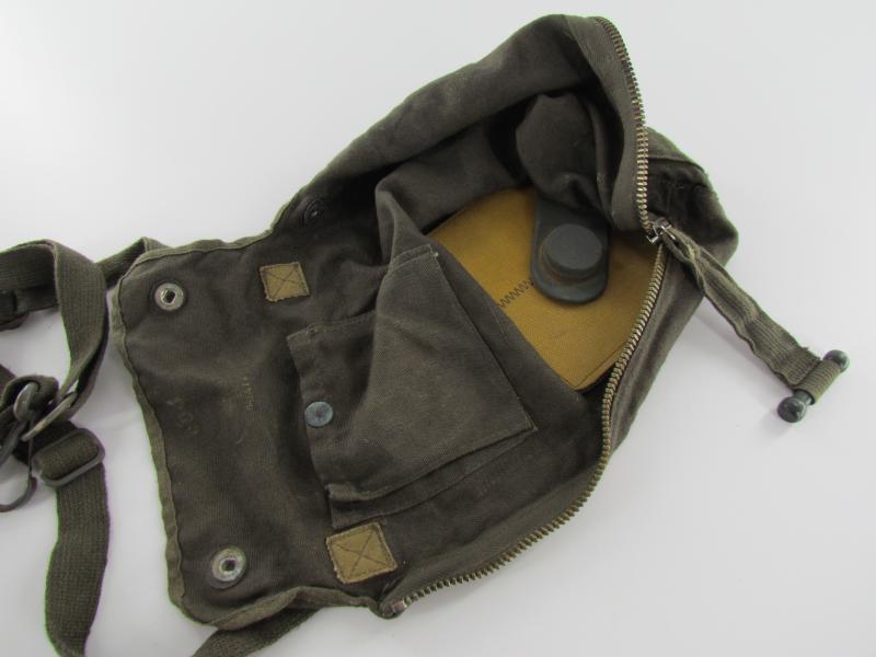 Luftwaffe Late War Fallschirmjäger Gasmask Bag