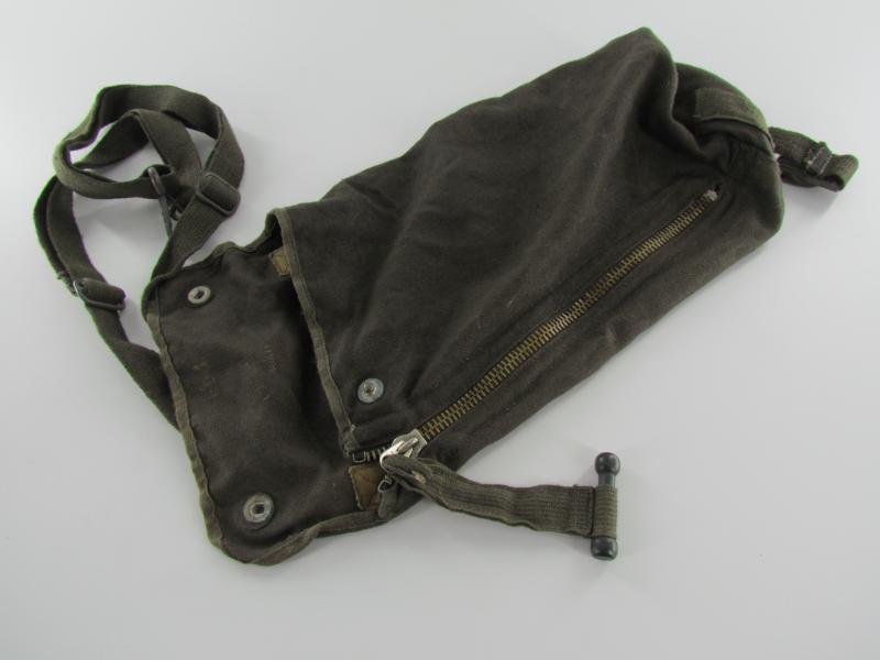 Luftwaffe Late War Fallschirmjäger Gasmask Bag