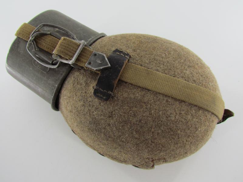 M31 Wehrmacht Canteen with Webbing Strap by JSD40