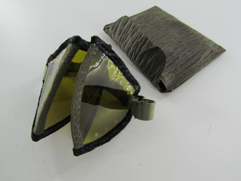 Wehrmacht Dust Goggles in Pouch