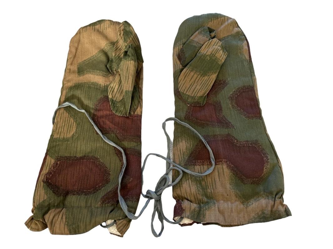 Reversible Parka Mittens in Sumpftarn Camouflage