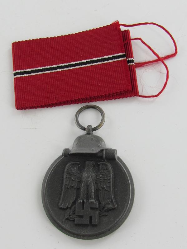 Winterschlacht im Osten 1941-42 Medal, Maker 6....Mint