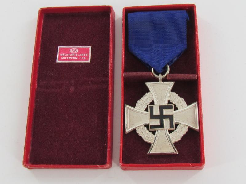 Cased 'Treudienst Ehrenzeichen 25'