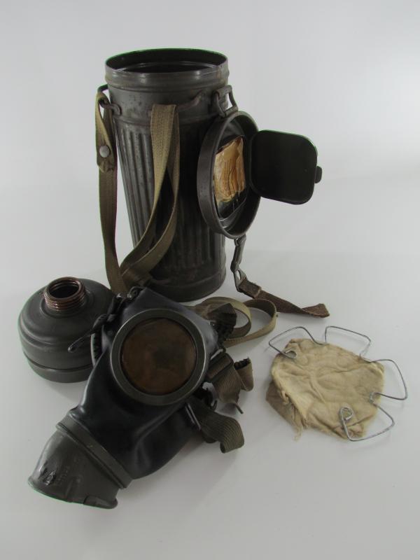 WH/SS Gasmask Cannister With Contents