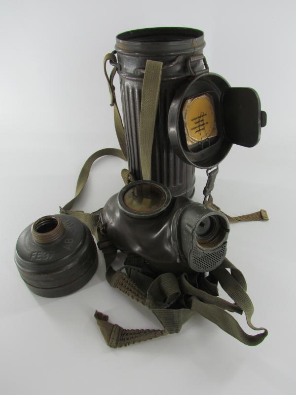 WH/SS Gasmask Cannister With Contents ets43