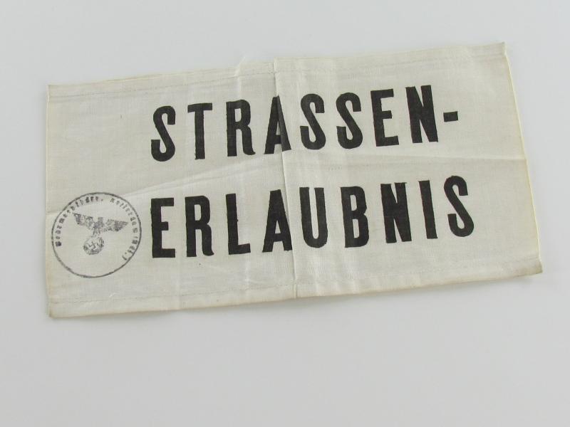 German 'Strassen-Erlaubnis' Armband