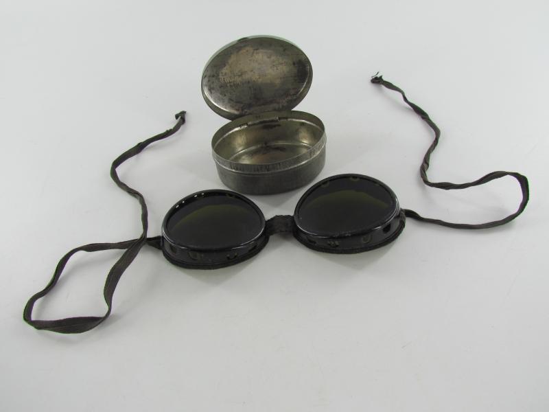 WH/SS aluminum Sun/Dust Goggles in Original Case