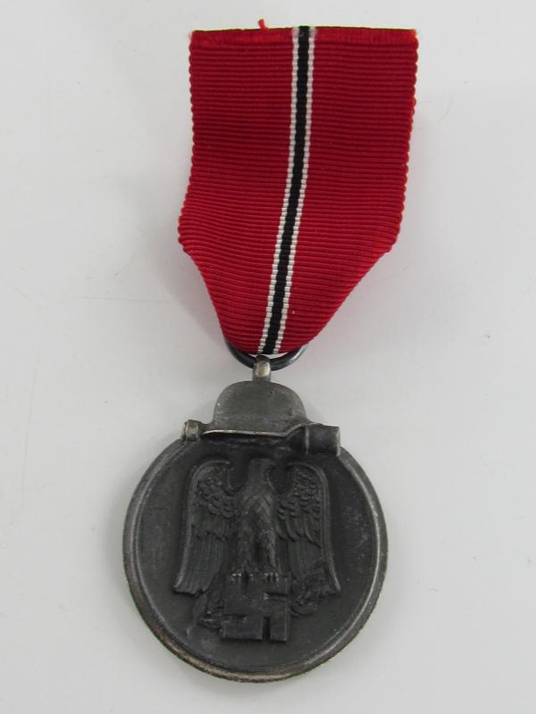 Winterschlacht im Osten 1941-42 Medal, Maker 65