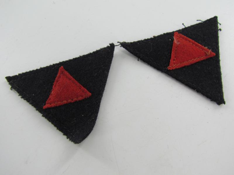 British WW2 3rd Infantry Divisional Patch/Badge - Pair