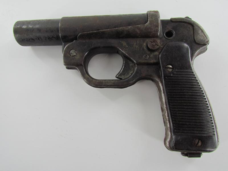 LP42 Flare Gun