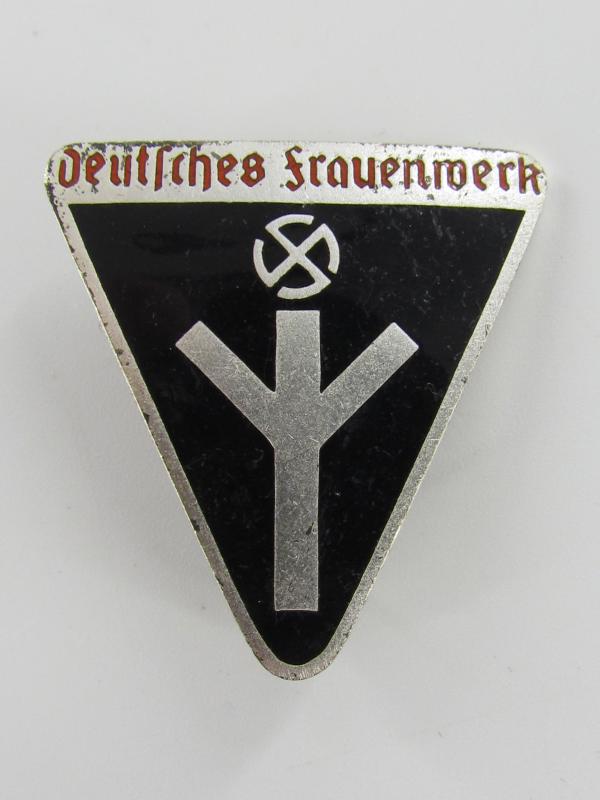 'Deutsches Frauenwerk' Members Pin