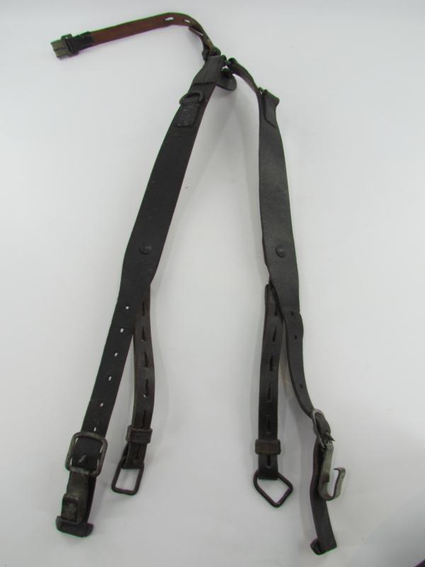 WH/SS Combat Y straps Maker Marked 1942